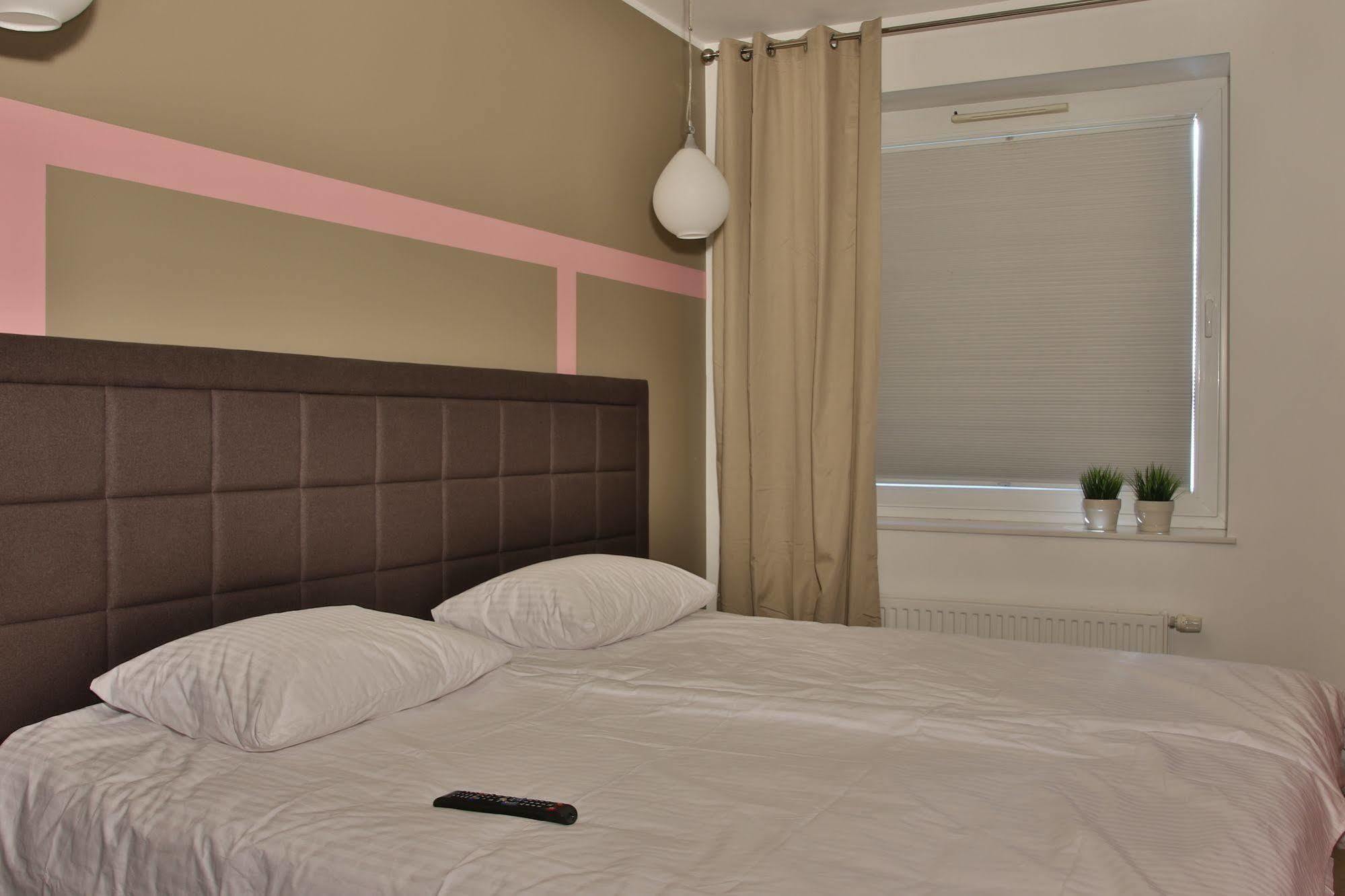 Apartamenty Bohaterow Kragujewca 6 ビィドゴシュチュ エクステリア 写真
