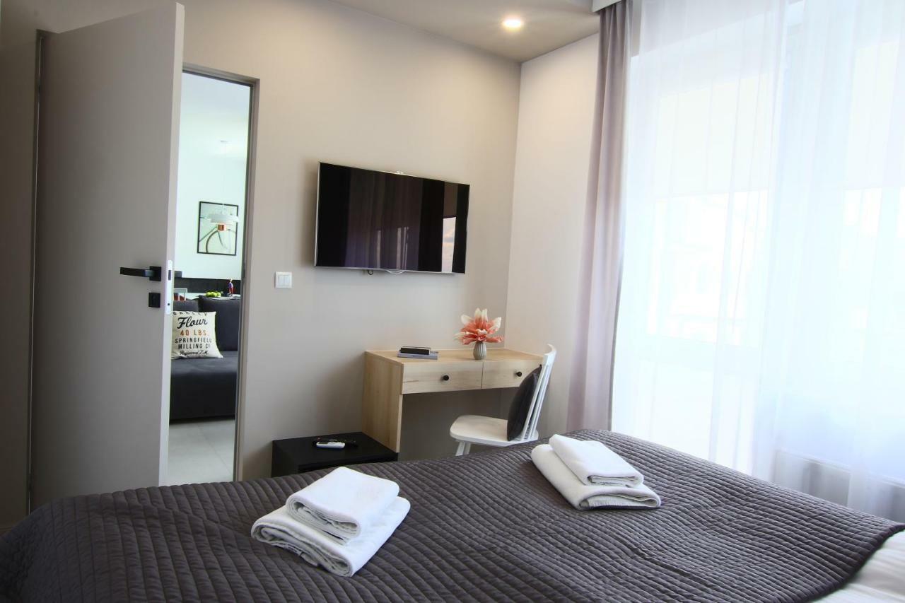 Apartamenty Bohaterow Kragujewca 6 ビィドゴシュチュ エクステリア 写真