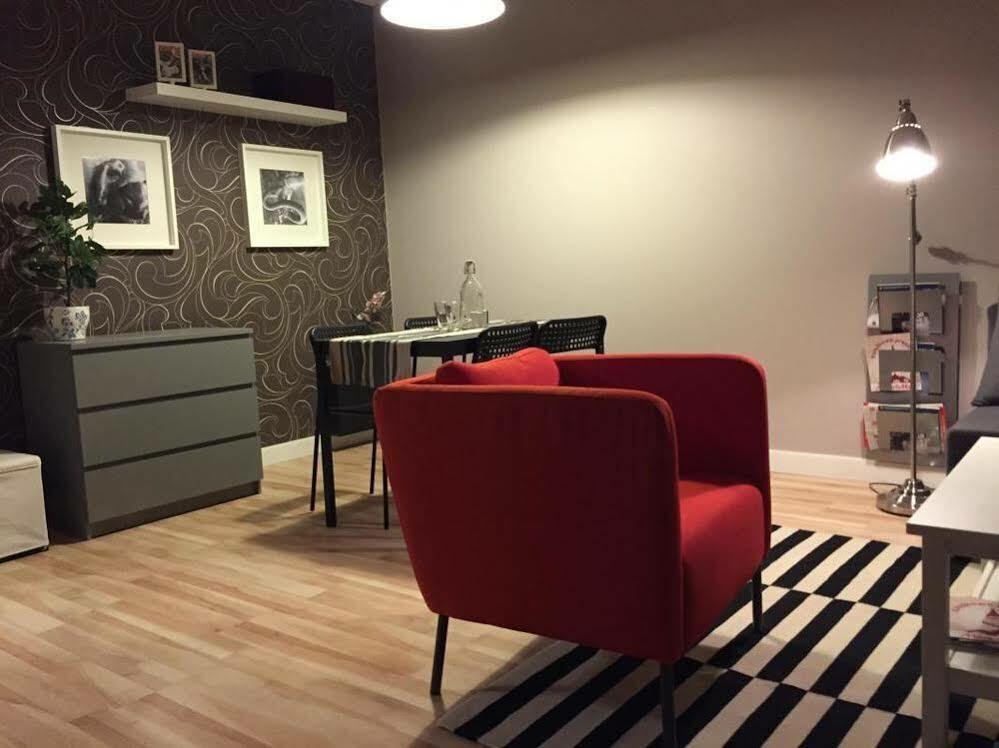 Apartamenty Bohaterow Kragujewca 6 ビィドゴシュチュ エクステリア 写真