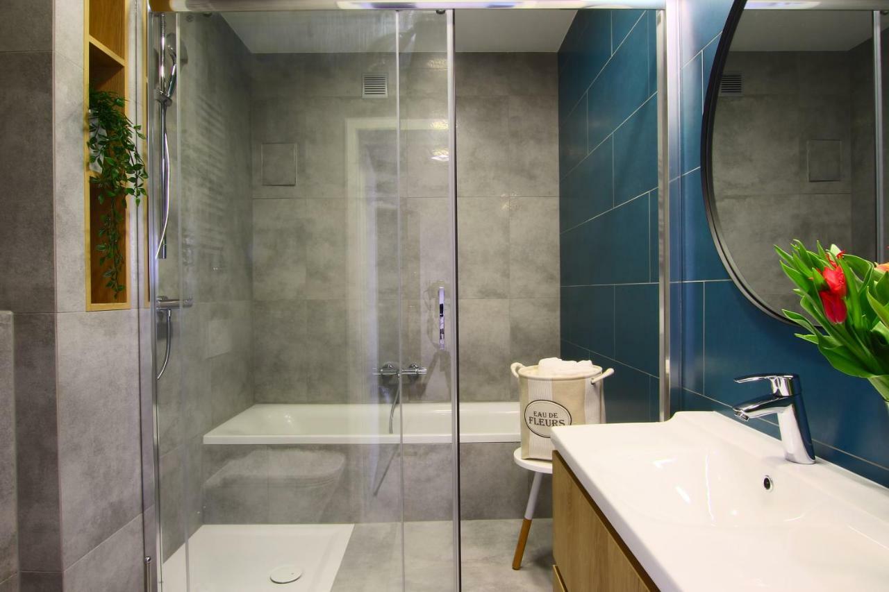 Apartamenty Bohaterow Kragujewca 6 ビィドゴシュチュ エクステリア 写真